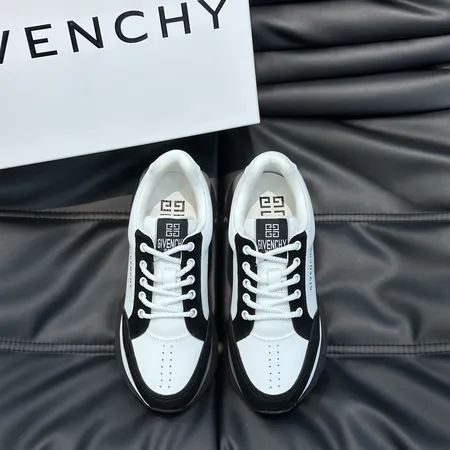 ジバンシィ カジュアルシューズ