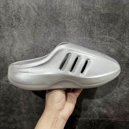 アディダス スリッパ