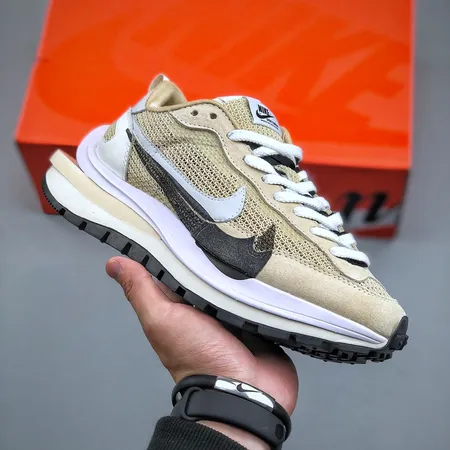 ナイキ カジュアルシューズ