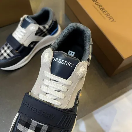 バーバリー ス スニーカー