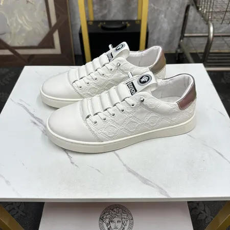 ヴェルサーチ カジュアルシューズ