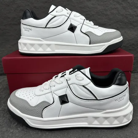 ヴァレンティノ カジュアルシューズ