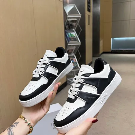 セリーヌ カジュアルシューズ