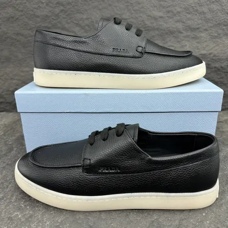 プラダ カジュアルシューズ