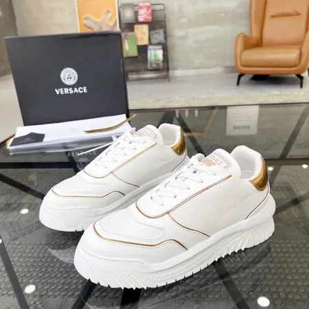 ヴェルサーチ カジュアルシューズ