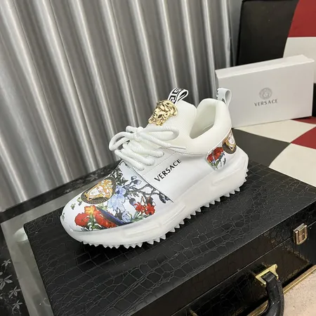 ヴェルサーチ カジュアルシューズ