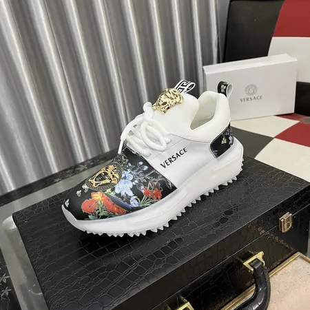 ヴェルサーチ カジュアルシューズ