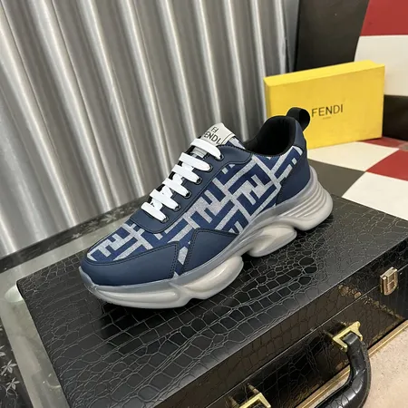 フェンディ スニーカー