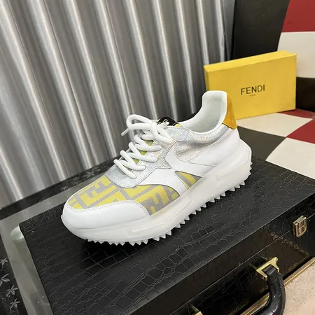フェンディ スニーカー