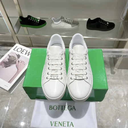 ボッテガ ヴェネタ カジュアルシューズ