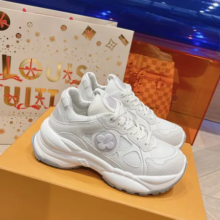 ルイヴィトン スニーカー