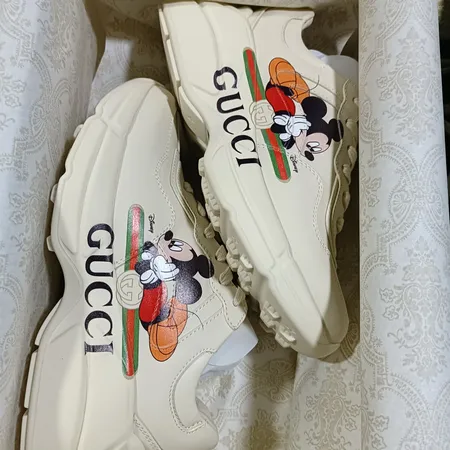 グッチ スニーカー