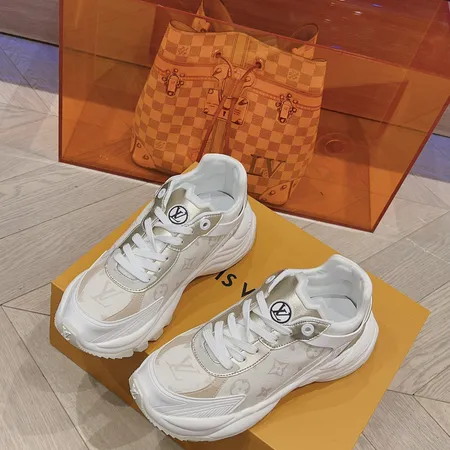 ルイヴィトン スニーカー