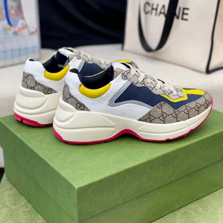 グッチ スニーカー