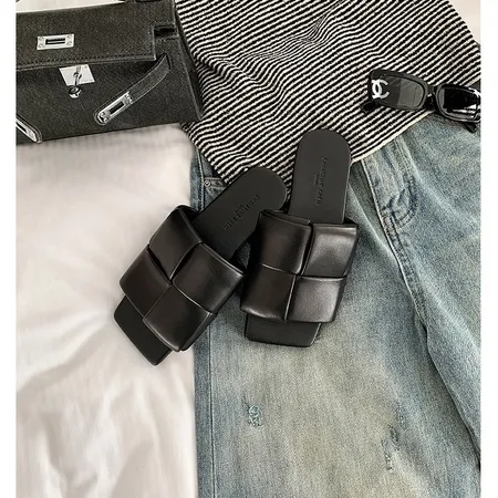 ボッテガ ヴェネタ スリッパ