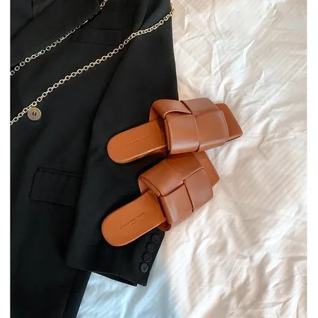 ボッテガ ヴェネタ スリッパ