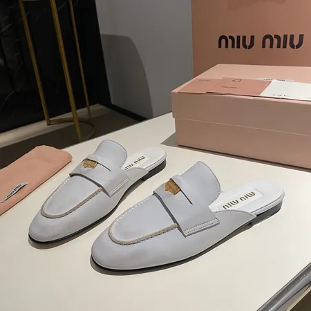 ミュウミュウ スリッパ