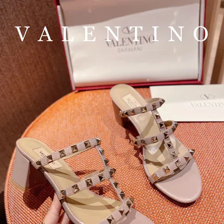 ヴァレンティノ スリッパ