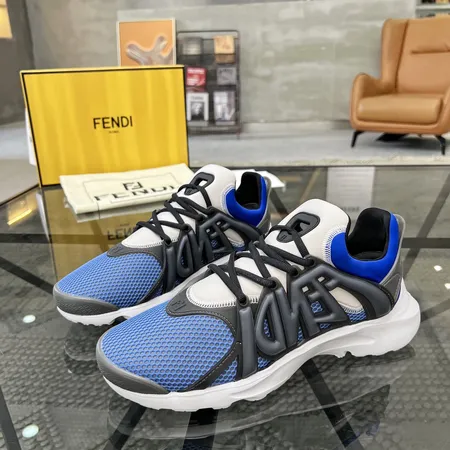 フェンディ スニーカー