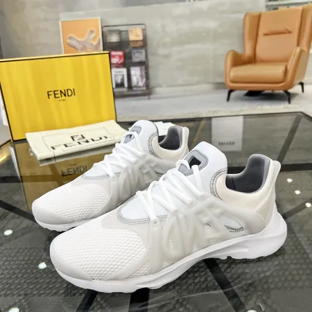 フェンディ スニーカー