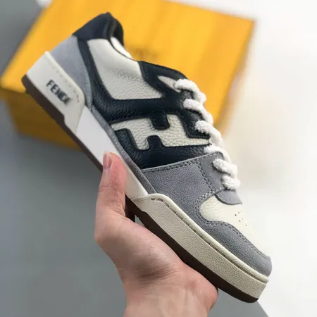 フェンディ カジュアルシューズ