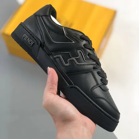 フェンディ カジュアルシューズ
