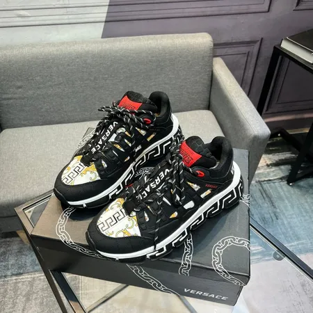 ヴェルサーチ カジュアルシューズ