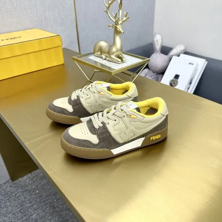 フェンディ カジュアルシューズ
