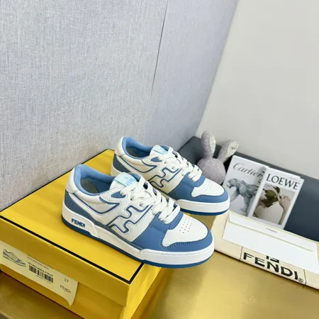 フェンディ カジュアルシューズ