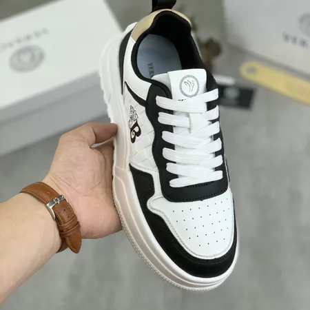 ヴェルサーチ カジュアルシューズ