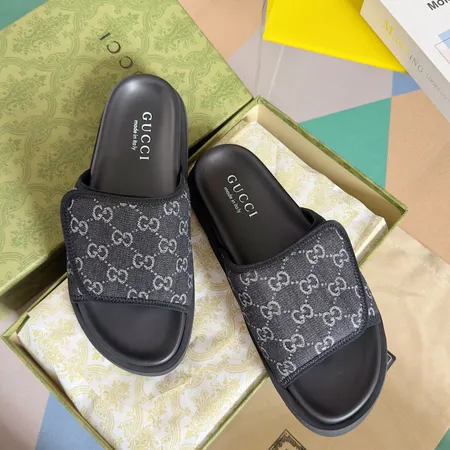 グッチ スリッパ