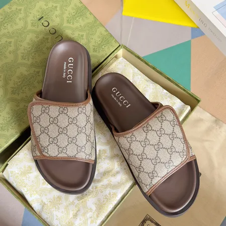 グッチ スリッパ