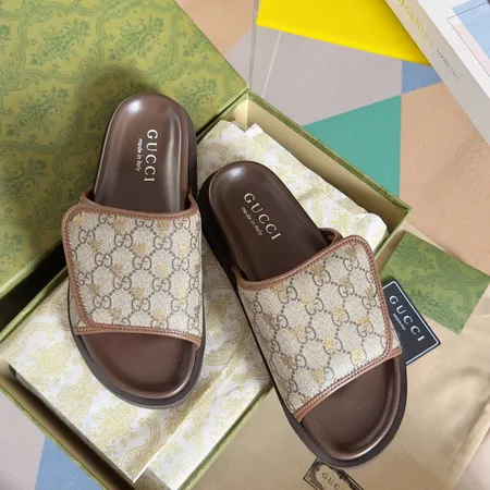 グッチ スリッパ