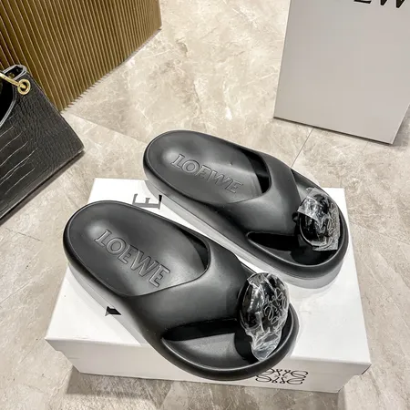 ロエベ スリッパ