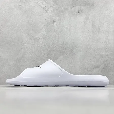 ナイキ スリッパ