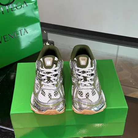 ボッテガ ヴェネタ スニーカー