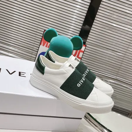 ジバンシィ カジュアルシューズ