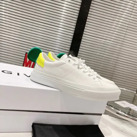 ジバンシィ カジュアルシューズ