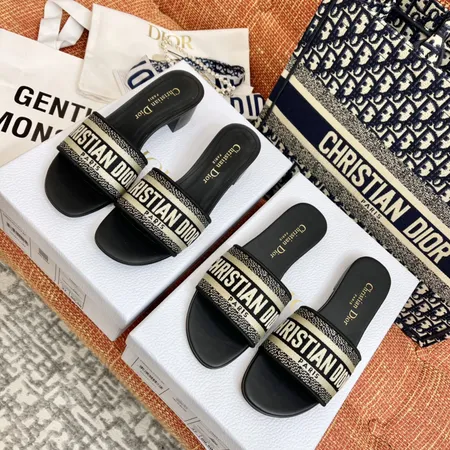 ディオール スリッパ