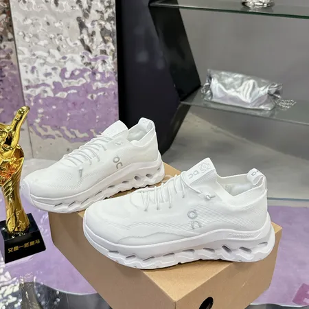 ロエベ スニーカー