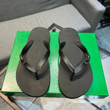 グッチ スリッパ