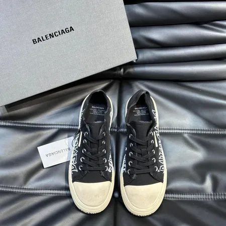 バレンシアガ カジュアルシューズ