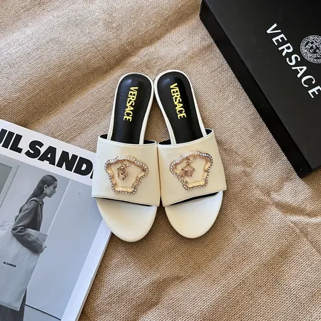 ヴェルサーチ スリッパ