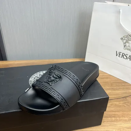 ヴェルサーチ スリッパ