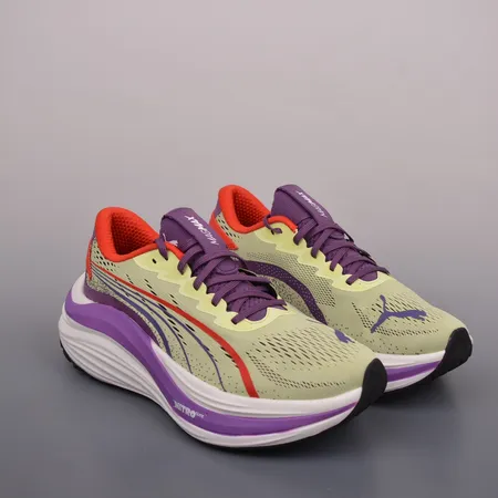 プーマ スニーカー