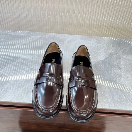 プラダ ビジネスシューズ