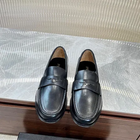 プラダ ビジネスシューズ