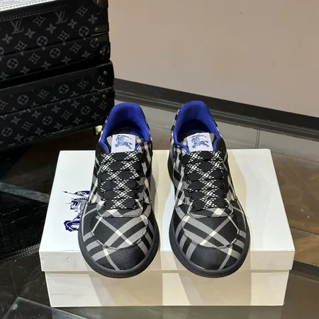 バーバリー ス スニーカー