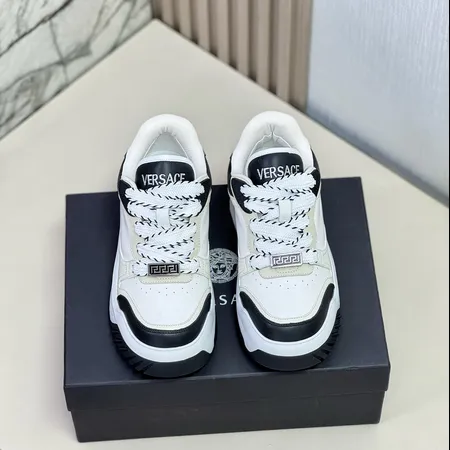 ヴェルサーチ カジュアルシューズ