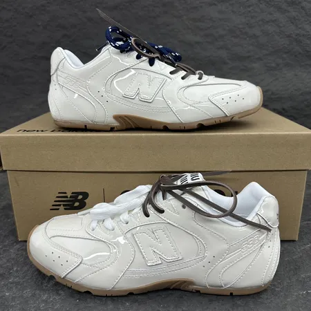 ミュウミュウ カジュアルシューズ